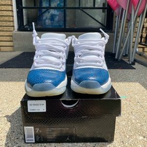 Air Jordan 11 retro low Le Gs